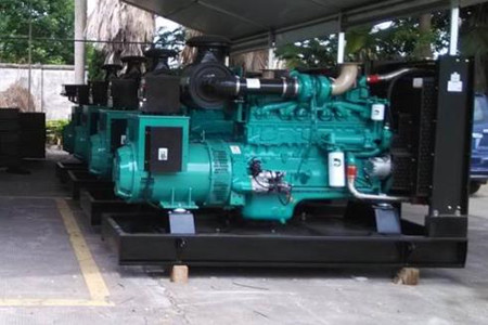 選擇寧波康明斯發(fā)電機組租賃商時需要注意哪些？